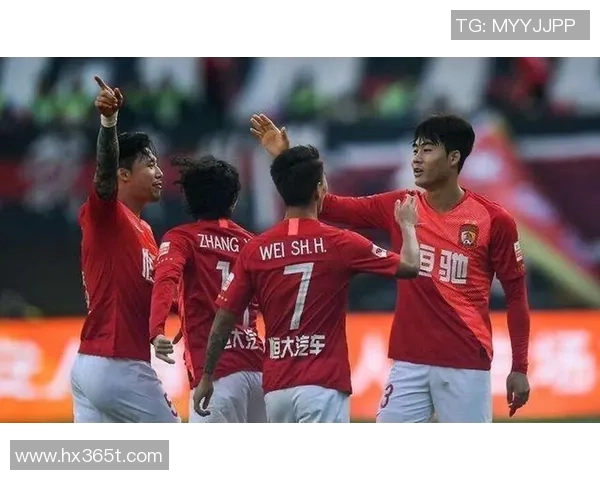 中超激战山东鲁能迎战广州恒大争夺冠军荣耀之战